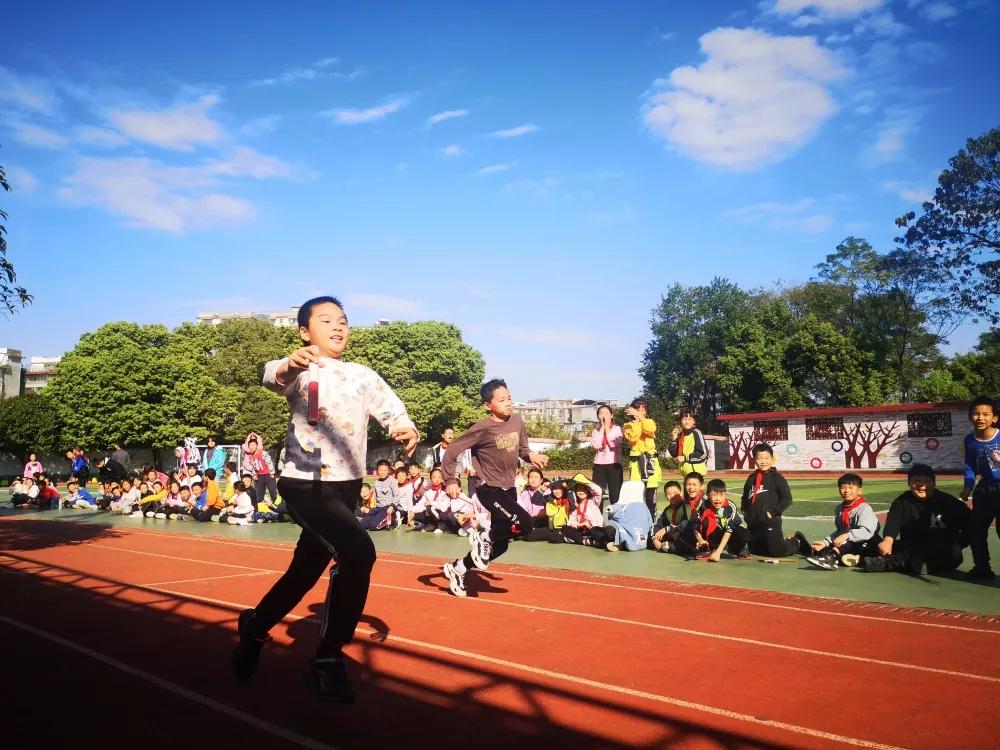 平山县小学最新动态报道